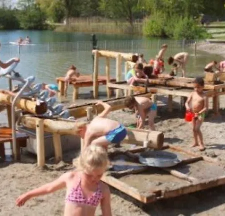 Verzorgd In De Betuwe Op Park Met Natuurbad Ferienpark Beesd