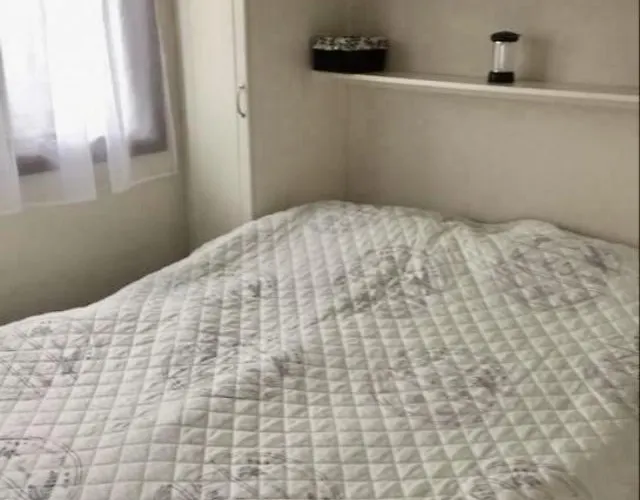 Kompleks wypoczynkowy Verzorgd In De Betuwe Op Park Met Natuurbad