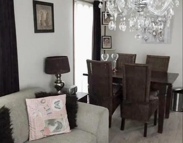 Verzorgd In De Betuwe Op Park Met Natuurbad Aldeamento Turístico